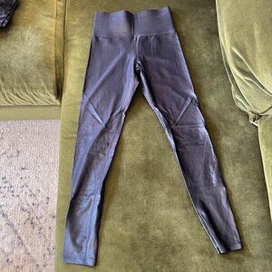 CARBON38 Takara Shine Black Leggings